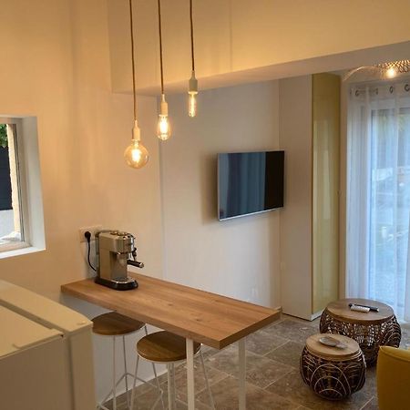 Charmant Studio Dans Villa - Parking - Jardin La Seyne-sur-Mer Zewnętrze zdjęcie