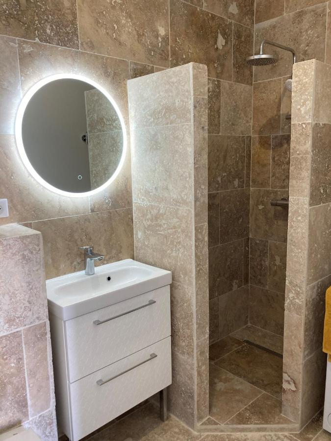 Charmant Studio Dans Villa - Parking - Jardin La Seyne-sur-Mer Zewnętrze zdjęcie