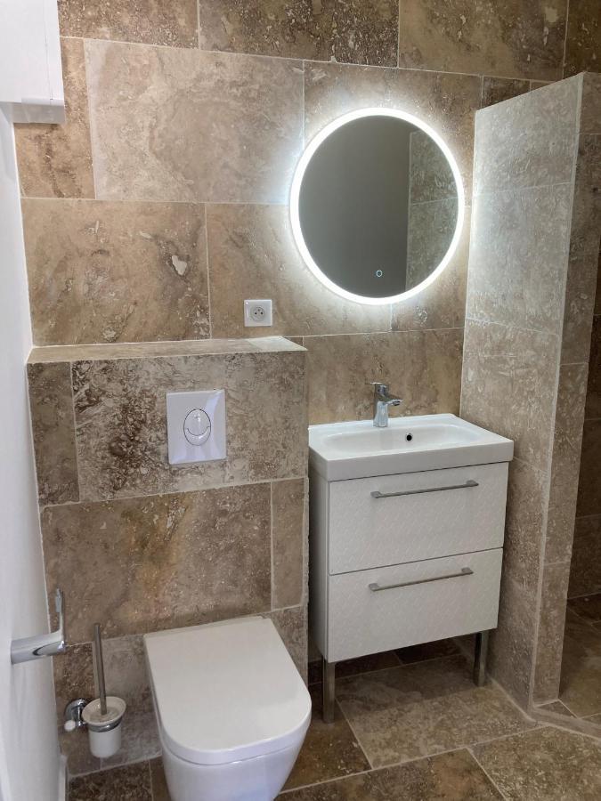 Charmant Studio Dans Villa - Parking - Jardin La Seyne-sur-Mer Zewnętrze zdjęcie